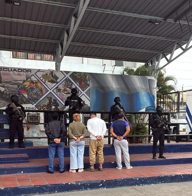 Seven doctors and SNAI official arrested for shielding Albanian mafia leader in Ecuador