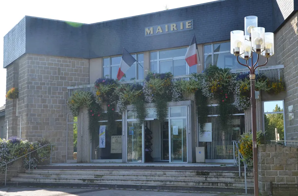 Harcèlement moral à Chartres-de-Bretagne : l'ex-adjoint et l'ex-directrice jugés à Rennes