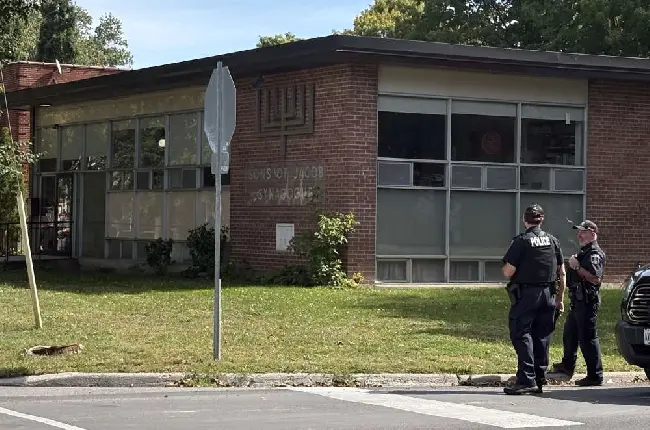 Synagogue Shooting Suspect Dies in Hospital After Yom Kippur Attack in Belleville