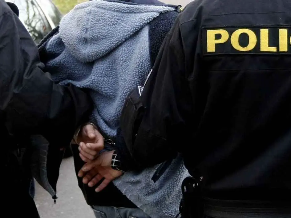 Útok kamenem na nádraží ve Střeni: muž obviněn z pokusu vraždy