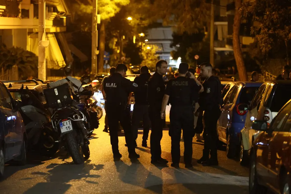Ομηρία στη Νίκαια: Σύλληψη 49χρονου μετά από διαπραγμάτευση στη Σοφοκλέους
