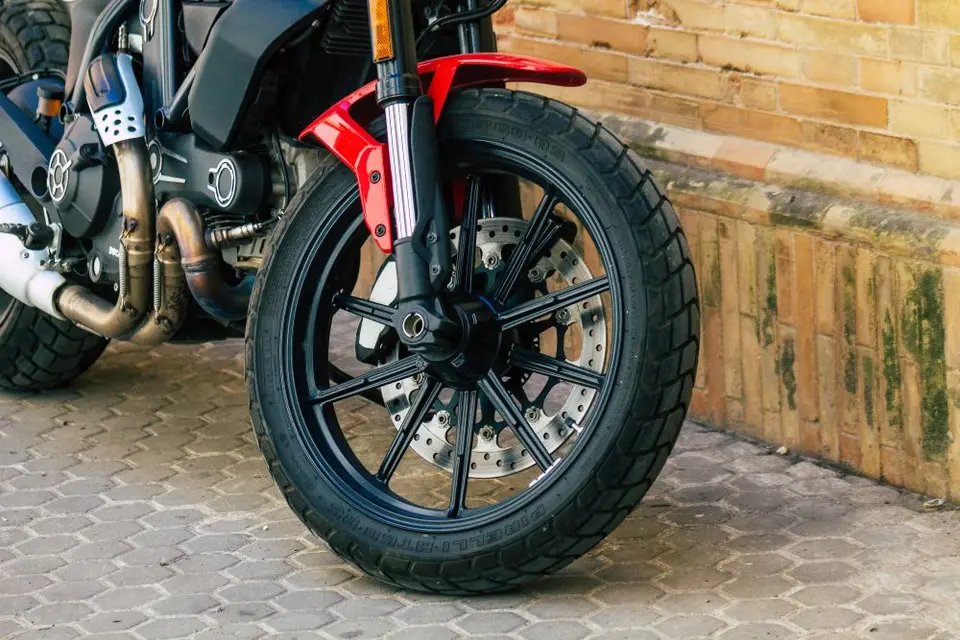 20 youths arrested in Dublin scrambler and e-bike crackdown, drugs and cash seized