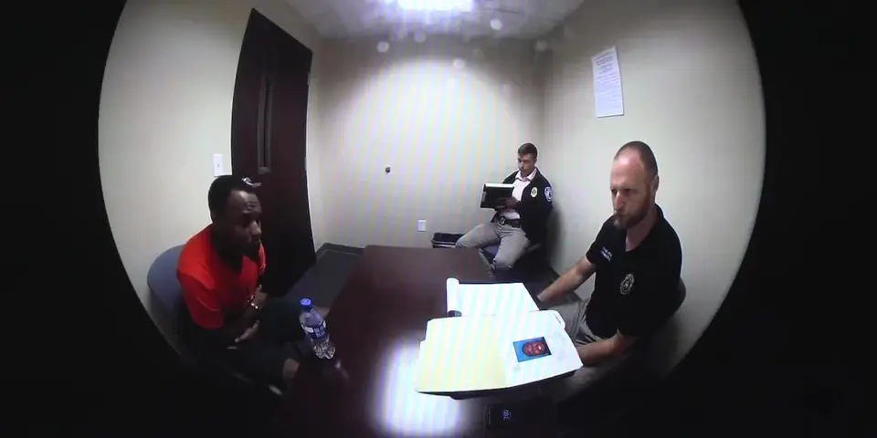 Murder Trial in Tyler: Officers Contradict Ross's Self-Defence Account