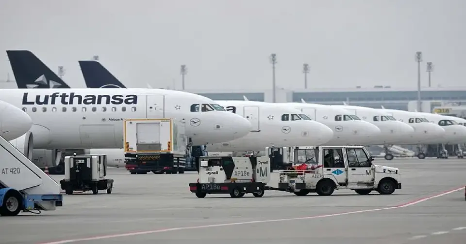 Police operation at Hamburg airport: security area evacuated