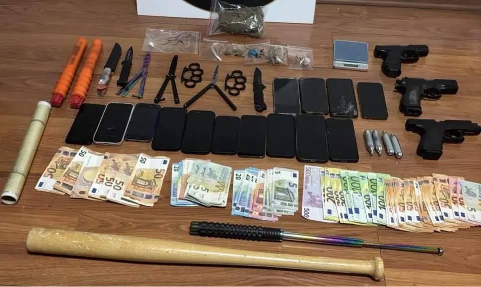 Revealing gang conversations revealing drug sales to minors in North Athens suburbs