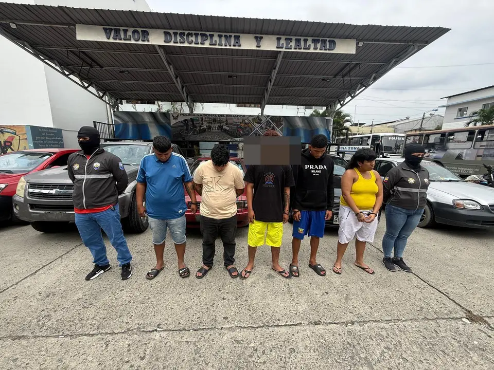 Five alleged members of criminal network arrested in Guayaquil for extortive kidnapping