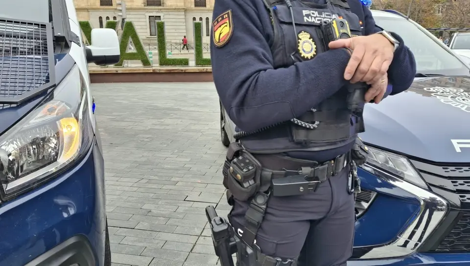 Detenido en Las Delicias (Valladolid) por robar dos cadenas de oro y agredir a su víctima
