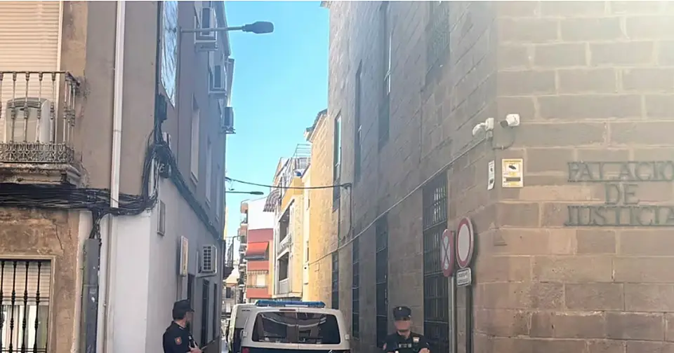 Anti-drugs operation in Jaén implicates four police officers from Linares Narcotics Unit