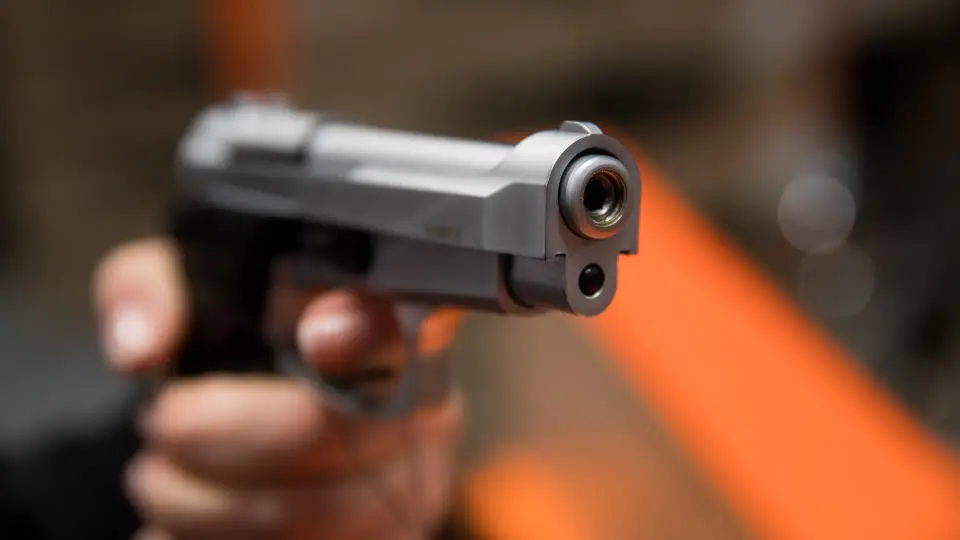 Schreckschusswaffen in Merseburg und Magdeburg: Polizei ermittelt nach zwei Vorfällen