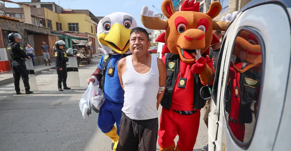 Peruvian police detain drug trafficker disguised as 2026 World Cup mascot