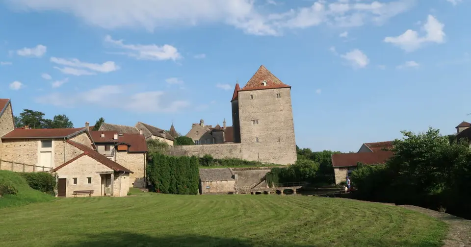 Record seizure in Haute-Saône village: cannabis, cutting agents and automatic weapons discovered