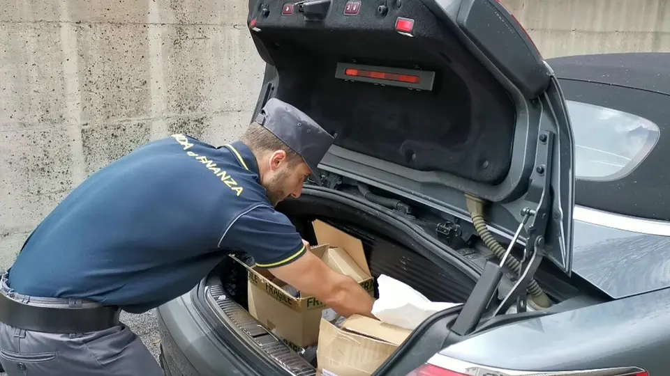 Militare delle Fiamme Gialle arrestato a Catania per corruzione