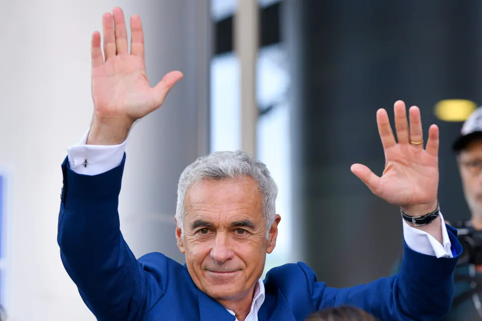 Călin Georgescu faces second hearing at Bucharest Court of Appeal in alleged coup attempt case