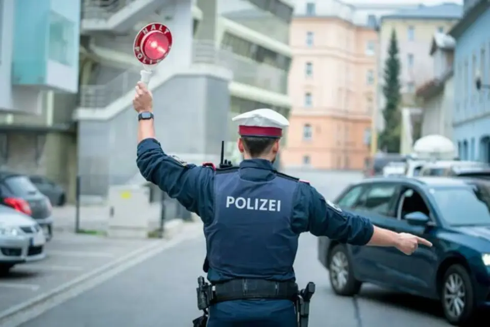 Drogen am Steuer und schwere Mängel: Salzburger Polizei zieht mehrere Fahrzeuge aus dem Verkehr