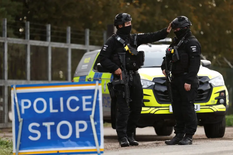 Πέντε συλληφθέντες κοντά στη βάση RAF Fairford υπό ανάκριση για τρομοκρατία