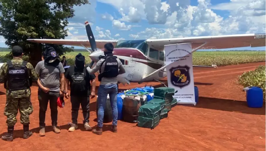 Paraguayan courts seize aircraft used to transport cocaine to Brazil