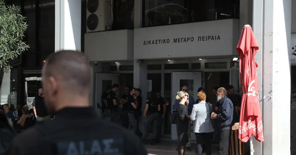 Απειλή για βόμβα στην Εισαγγελία Πειραιά – Εκκένωση κτιρίου και κλειστή η Σκουζέ