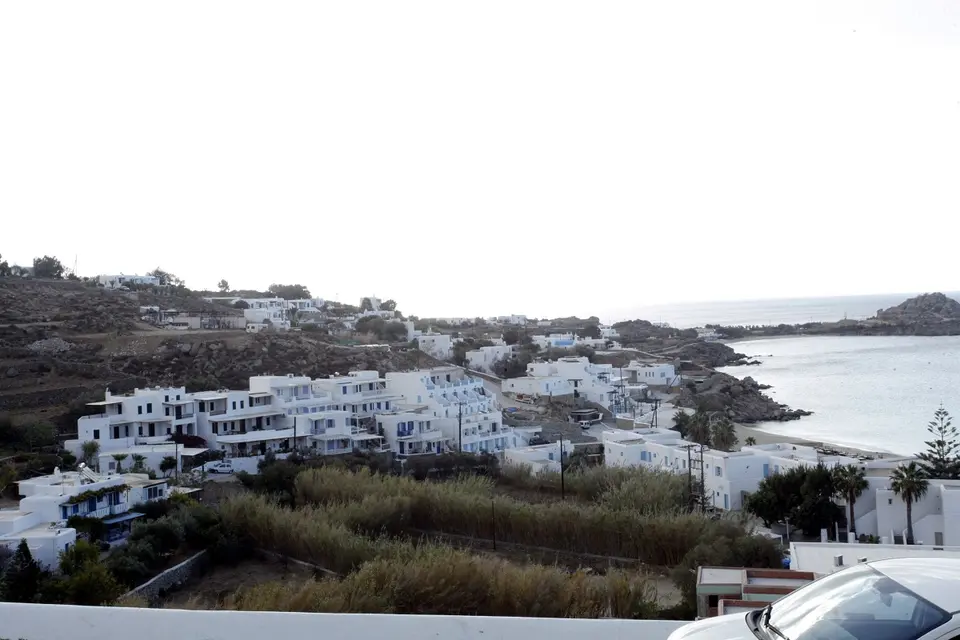 Προϊστάμενος Πολεοδομίας Μυκόνου σε αργία: αρχαίος αμφορέας και ναρκωτικά στο σπίτι του