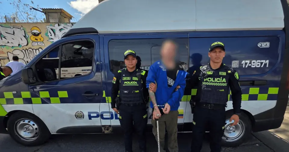 Hombre capturado en flagrancia tras agredir con arma cortopunzante a mujer en estación TransMilenio