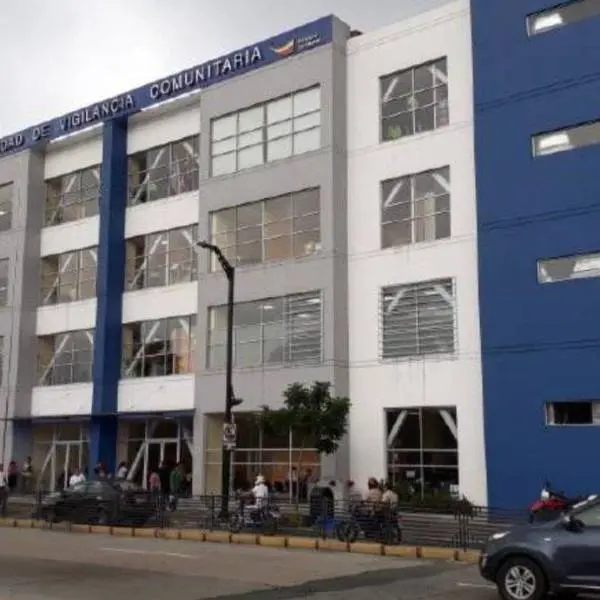 Theft of 150 guns at Guayaquil's Modelo barracks leaves three police officers under investigation