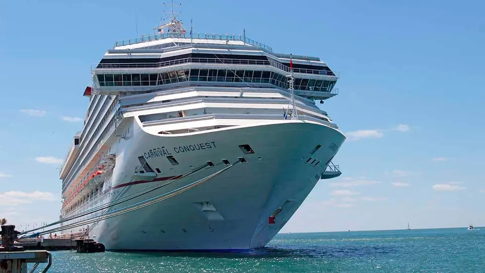 Florida mom arrested for leaving four children, including infant, alone on Bahamas cruise