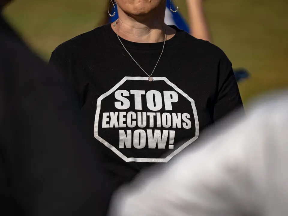 Christa Pike execution halted at last minute by US appeals court