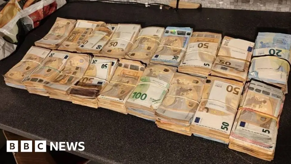 Rete criminale Ghost smantellata: 51 arresti in nove paesi, un fermato in Italia