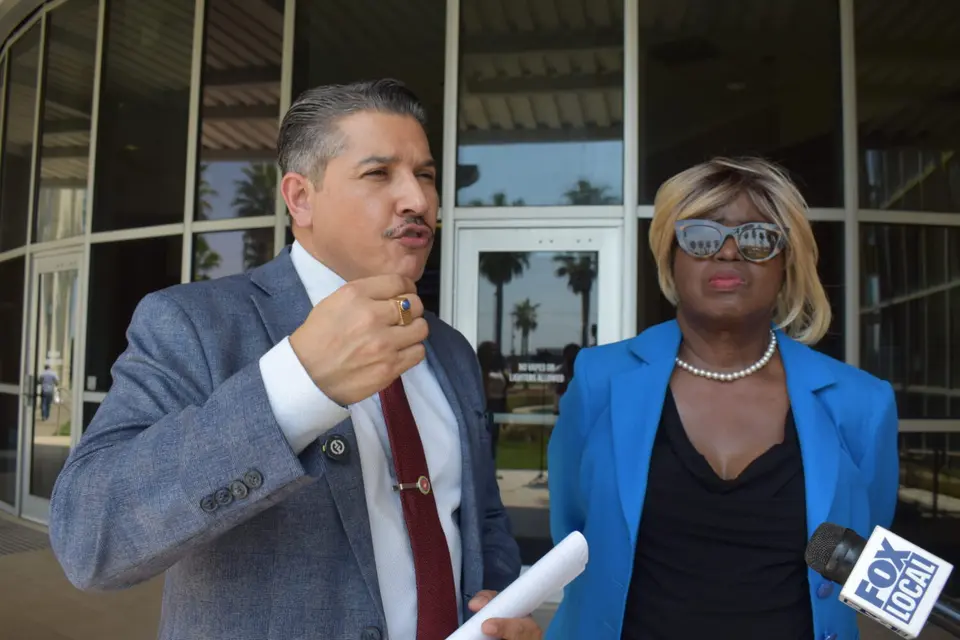 Texas Rangers report: Galveston officer shot unarmed man eight times during traffic stop