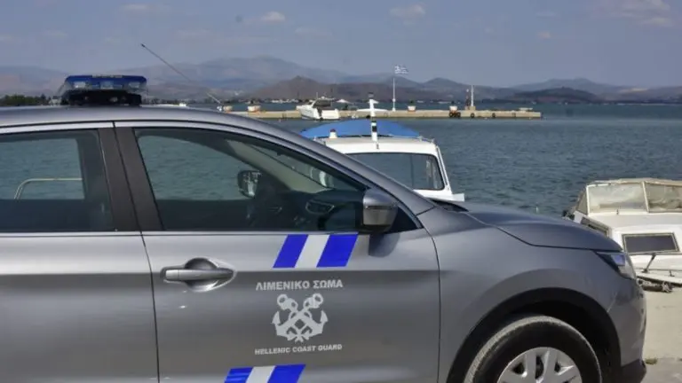 Arrest of smuggler and two migrants at Igoumenitsa port