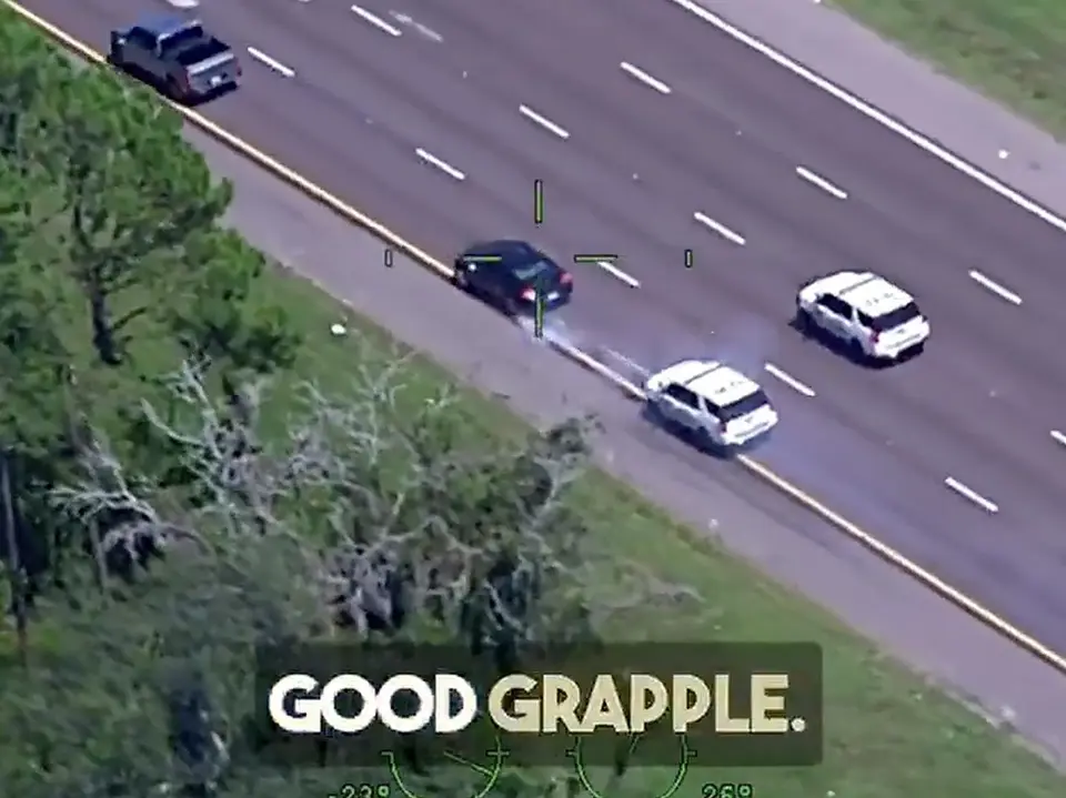Florida police arrest felony suspect on I-75 using Grappler tire device