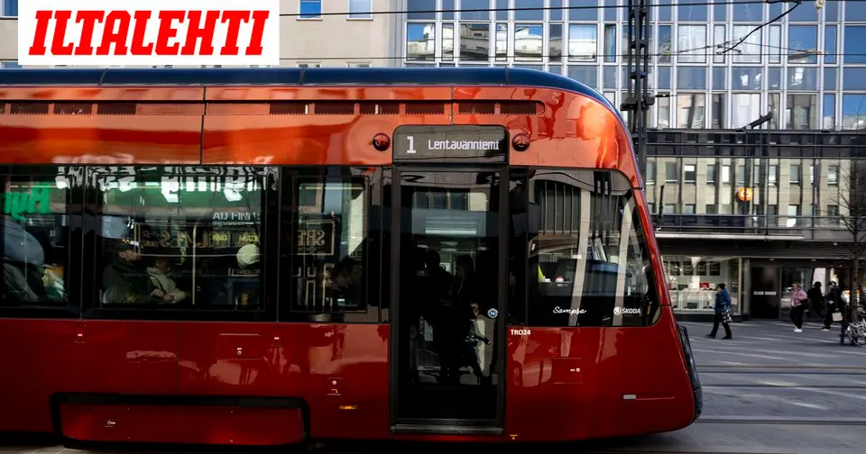 Woman suspected of pushing elderly man onto tram tracks in Tampere
