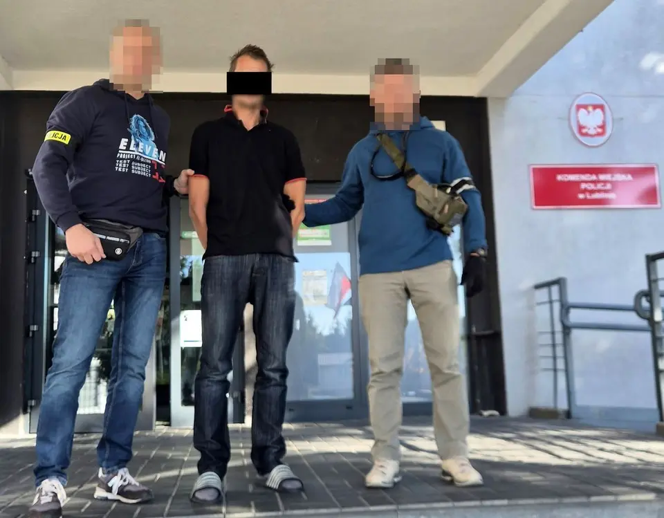 Oszust metodą na policjanta zatrzymany na A2, wyłudził ponad 50 tys. zł
