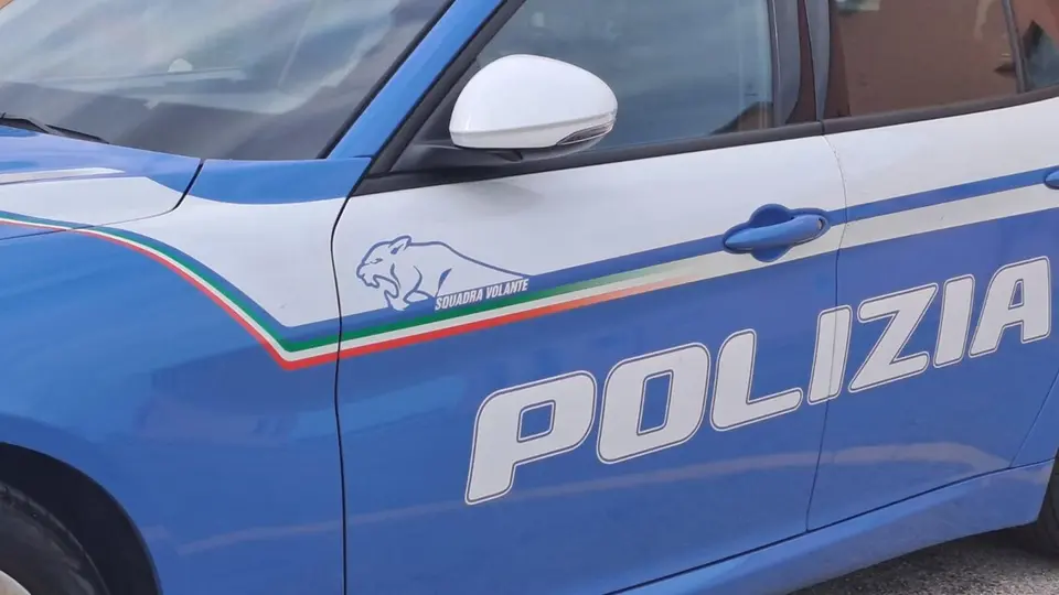 Rider 25enne arrestato a Milano per molestie sessuali a tre clienti durante le consegne a domicilio