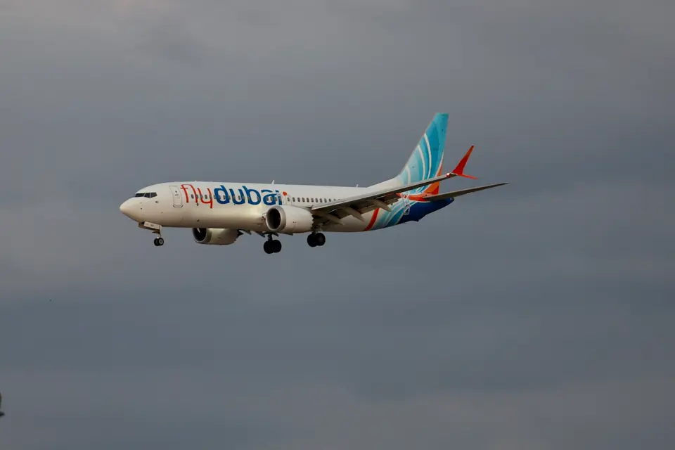 Atac terorist la bordul unui avion FlyDubai: copilotul a atacat pilotul cu un topor
