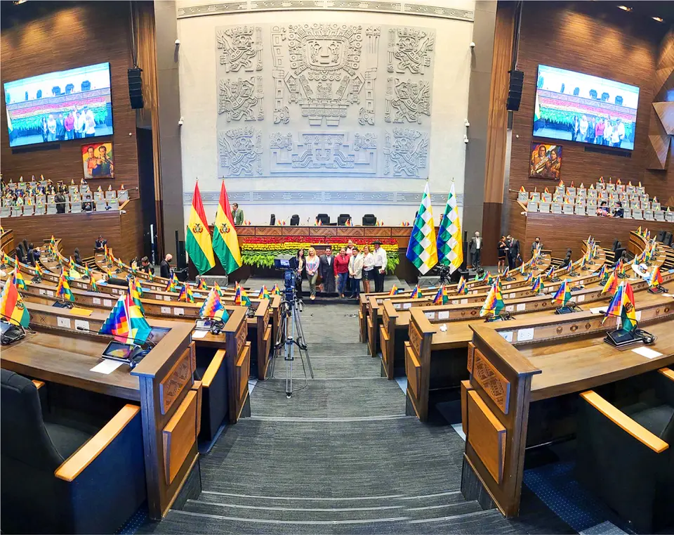 Bolivia destituye al fiscal general Mariaca por narcotráfico y elige a Urioste como interino