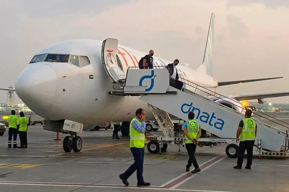 Útok sekerou na pilota letu Flydubai: kopilot z Ománu chtěl letadlo zřídit