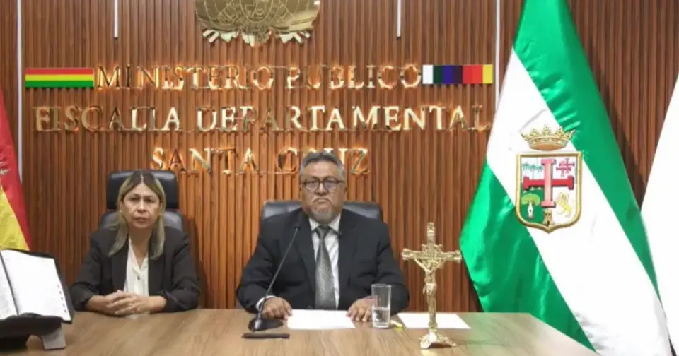 Fiscal Montaño arrestado por usurpación de funciones tras proclamarse Fiscal General