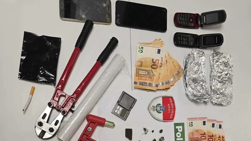 Monza, anti-drugs raid in San Donato neighbourhood: dealer arrested