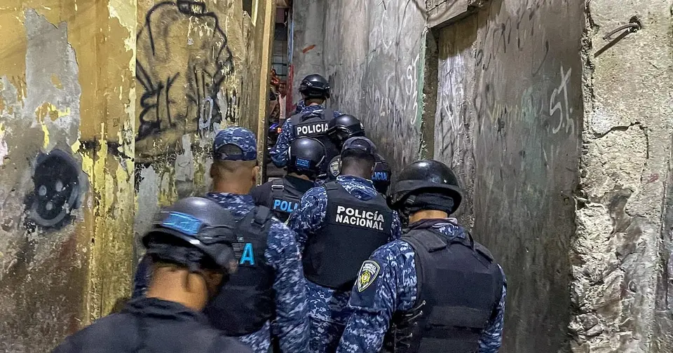 Two alleged criminals killed in police shootouts in Santo Domingo Este and San Cristóbal