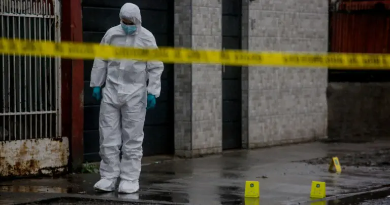 Hombre muere con ocho disparos en San Pedro de la Paz: quinto homicidio en siete días en Biobío