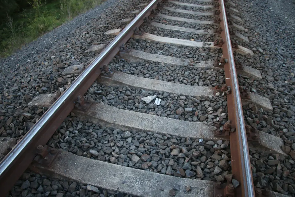 Stones on rails in Česká Lípa: train hit them for the second time, perpetrator still at large