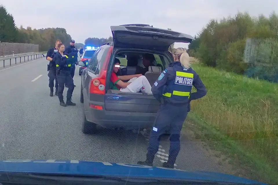 Politsei tabas neli päevaga kuus inimsmugeldajat ja 19 ebaseaduslikku sisserändajat