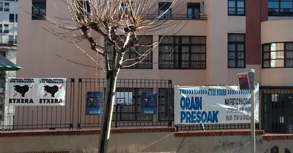Only three Basque teachers brought pupils to Terrorism Memorial; one faced boycott