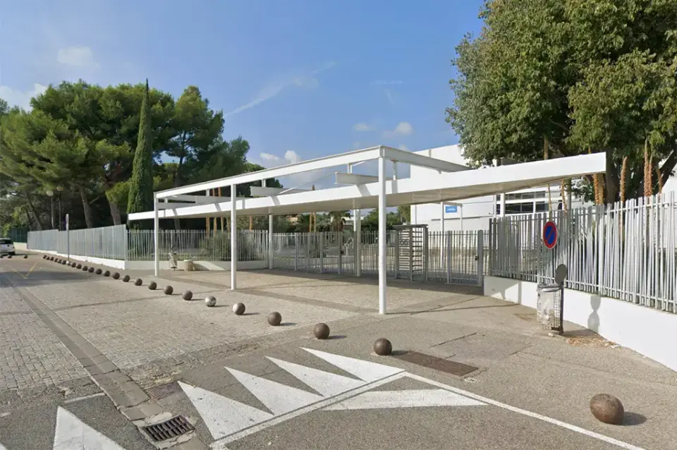 Trois lycéens interpellés après l'agression d'un professeur à La Ciotat