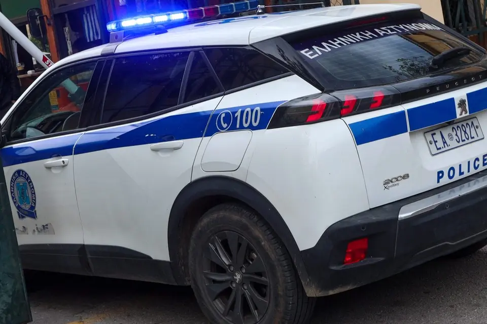 Αλγερινός δραπέτης από περιπολικό Θεσσαλονίκης καταδικάστηκε σε 2,5 χρόνια