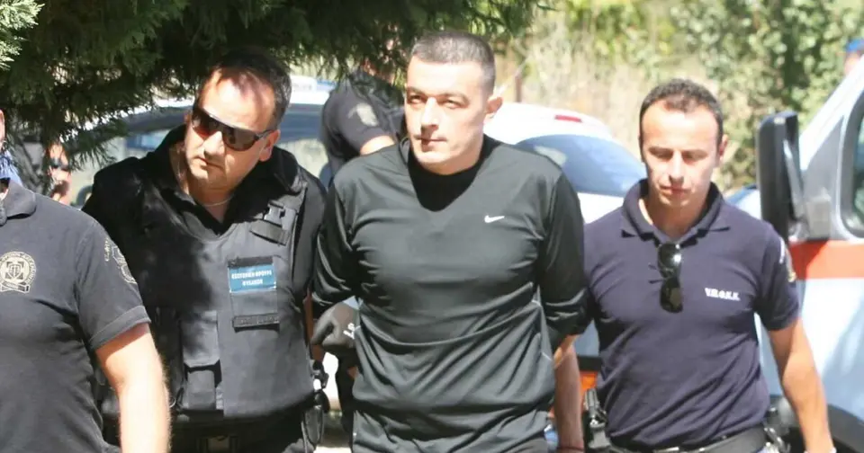 Αλκέτ Ριζάι: Δραπέτης διέφυγε παριστάνοντας αστυνομικό στην Ανάβυσσο