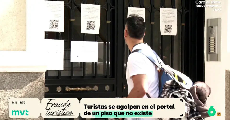 Cientos engañados al reservar hotel fantasma en el Retiro madrileño