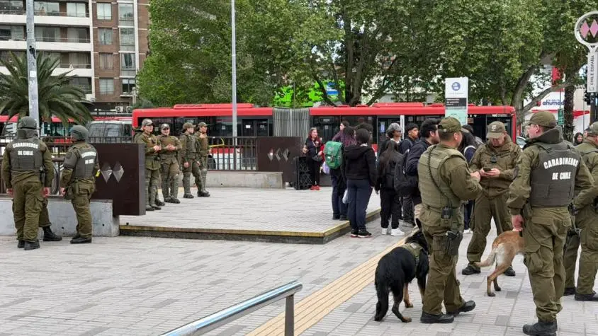 Robo al Banco Itaú en Ñuñoa: detenido tras refugiarse en metro Chile-España y autoinfligirse corte en el cuello