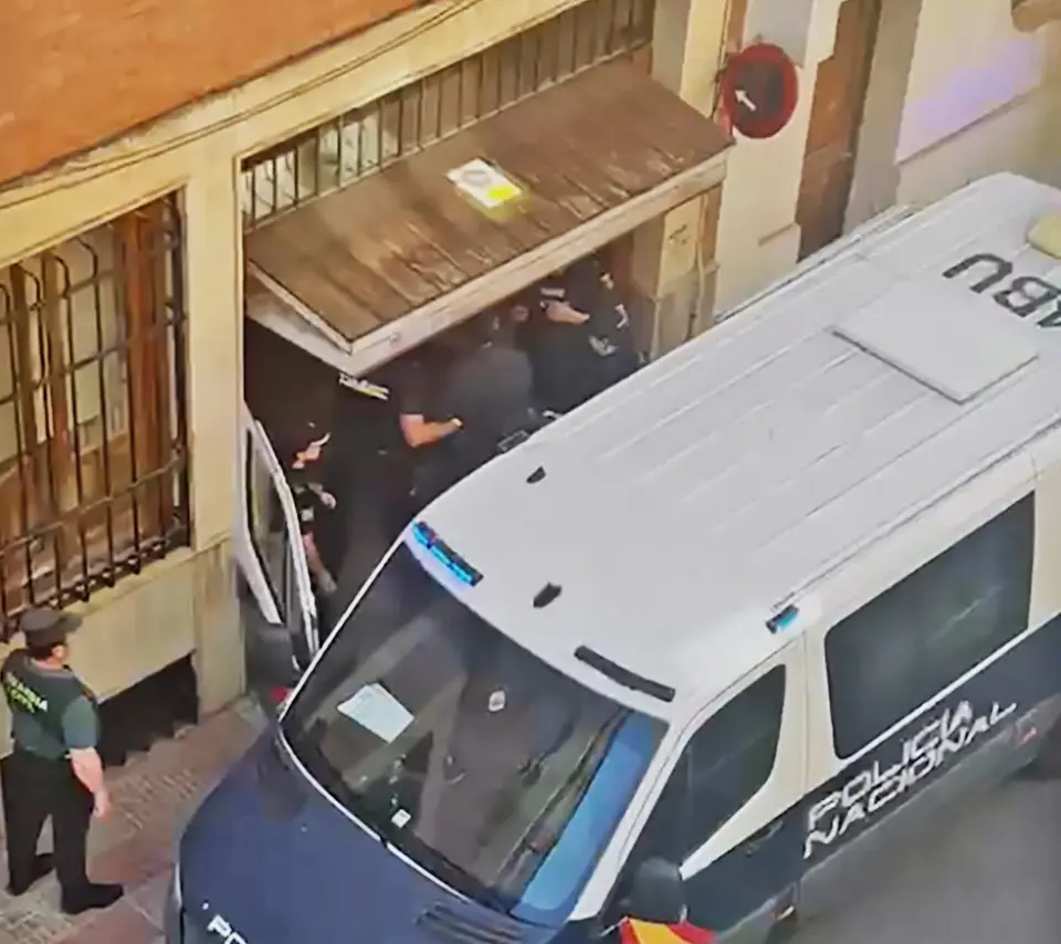 Alleged killer of flamenco singer Matías de Paula confesses to shots; six detained in provisional prison