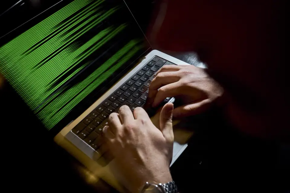 Hacker brød ind i CPR-register med koden 123456 og fik 8,8 mio. numre
